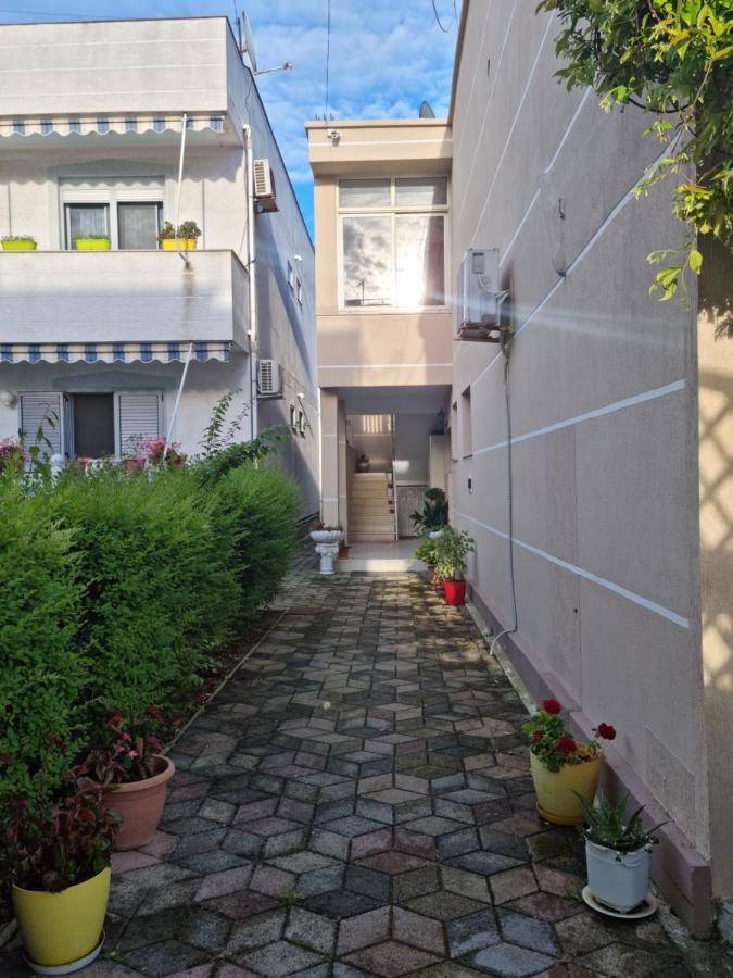 דורס Guesthouse Novi מראה חיצוני תמונה