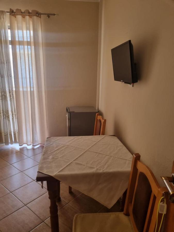 דורס Guesthouse Novi מראה חיצוני תמונה